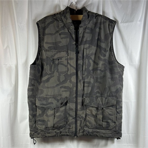 Chap's camo Vest Sz large Outdoors Game day - Picture 1 of 7